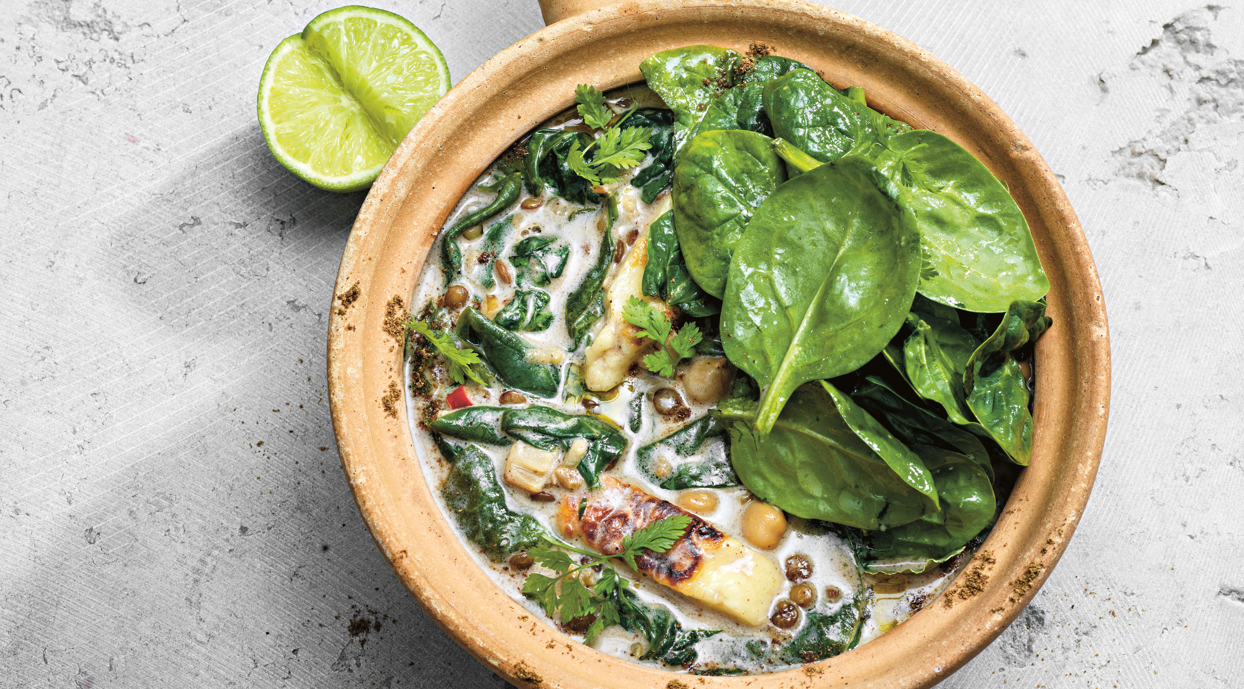 Saag paneer – indisk spenatgryta med halloumi