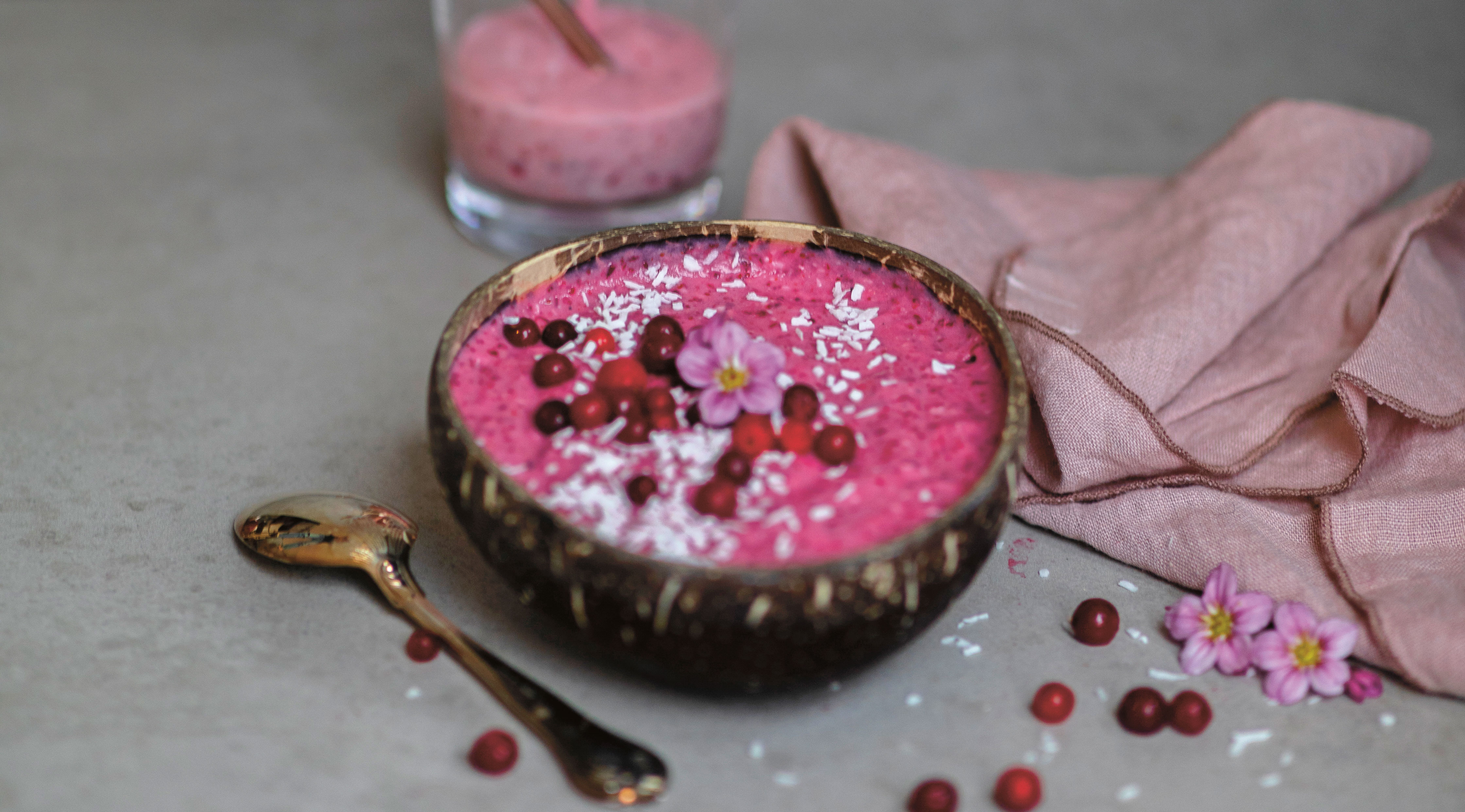 Lingonsmoothie med kardemumma och kokos